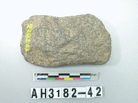 藏品(小型舌刃打製石斧)的圖片